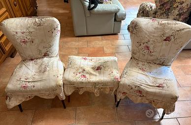 Set poltroncine con pouf