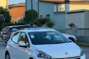 Peugeot 208 BlueHDi 75 5 porte Allure