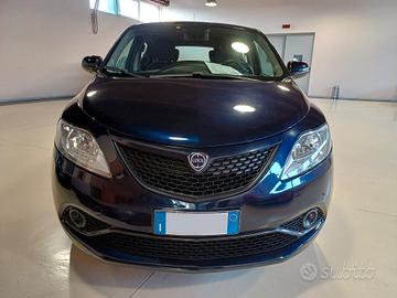 Lancia Ypsilon 1.2 69 CV GOLD