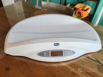 Bilancia pesa neonato 