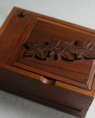 Portasigarette meccanico da tavolo inlegno Vintage