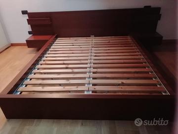 Letti matrimoniali color noce/nero e armadio