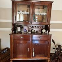 Credenza veneta in cirmolo primi novecento