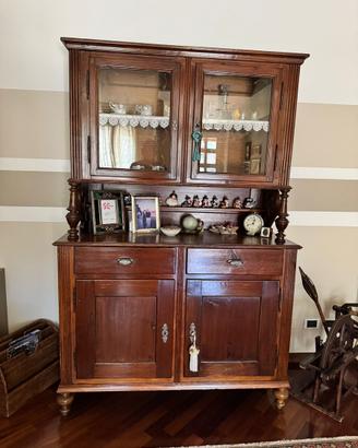 Credenza veneta in cirmolo primi novecento