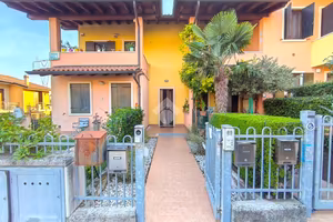 3 LOCALI A CASTELNUOVO DEL GARDA