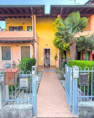 3 LOCALI A CASTELNUOVO DEL GARDA