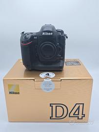 NIKON D4