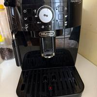 Macchina del caffe DeLonghi Magnifica S