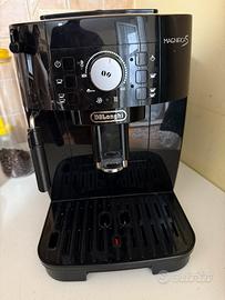 Macchina del caffe DeLonghi Magnifica S