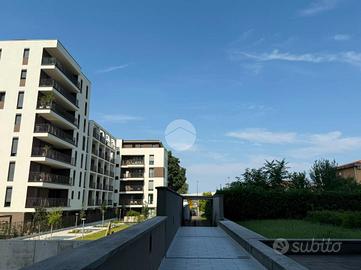 MONOLOCALE A MILANO