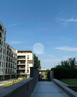 MONOLOCALE A MILANO