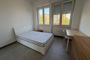 Stanza in appartamento di 70 m² a Milano