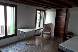 Camera singola in appartamento femminile