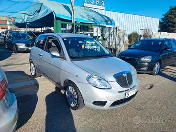Lancia Ypsilon 1.2 Argento