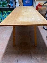 Tavolo in legno acacia usato buono stato