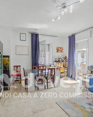 Appartamento di 128 m² con 4 locali e box auto a V