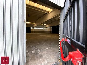 Capannone Via Dell'Unione Europea