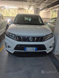 Suzuki Vitara Hybrid 4x4 gpl+gancio traino
