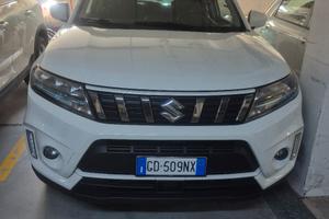 Suzuki Vitara Hybrid 4x4 gpl+gancio traino