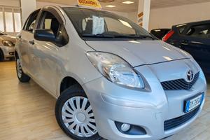 Toyota Yaris - !!!