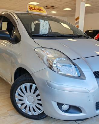 Toyota Yaris - !!!