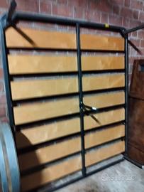 Rete matrimoniale con doghe in legno