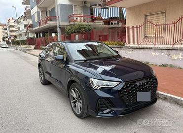 Audi Q3 sport back 150 cv black edition