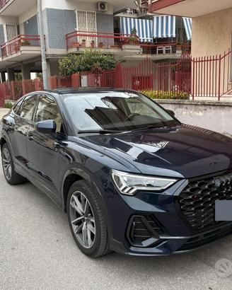 Audi Q3 sport back 150 cv black edition