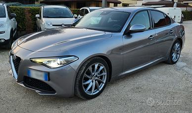 Alfa Romeo Giulia 2.2 160 CV AT8 - 2021