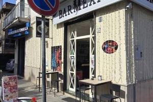 Attività / Licenza di 120 m² con 1 locale a Mercat