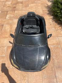 Maserati elettrica nera bambino
