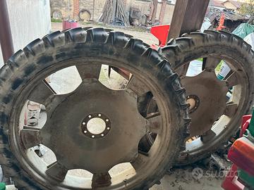 Ruote trattore agricolo