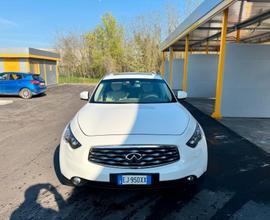 Infiniti FX30d 3.0 DIESEL 2011 TOP!