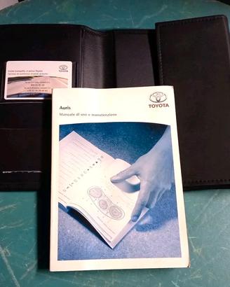 Toyota Auris Uso e Manutenzione con Porta Libretto
