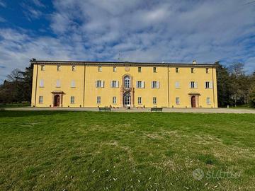 Villa di 3300 m² con più di 5 locali a San Lazzaro