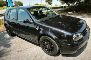 VOLKSWAGEN Golf 4ª serie - 2000