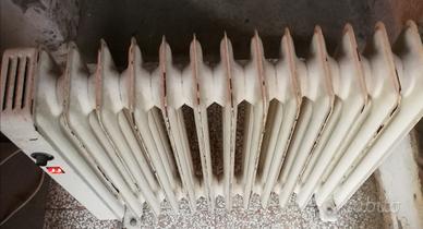 Coppia di elementi elettrici per riscaldamento