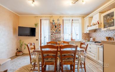 Trilocale con ingresso indipendente completamente