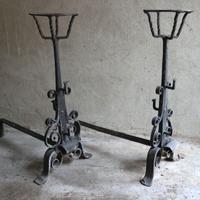 COPPIA DI ALARI DA CAMINO IN FERRO BATTUTO