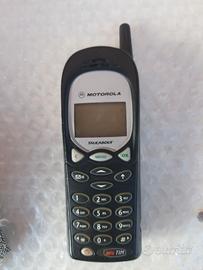 TELEFONINO  VINTAGE  MOTOROLA  TALKABOUT
