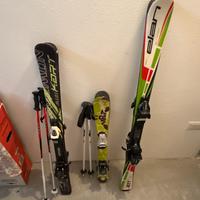 3 Paia di Sci + 2 Paia di bastoncini (da bambino)