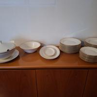 Servizio piatti porcellana e oro zecchino