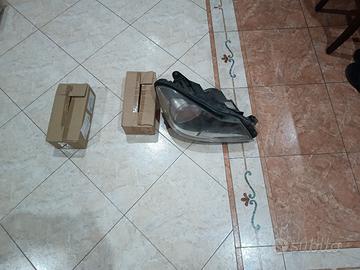 faro dx e faretti fendi nebbia Mercedes classe C 