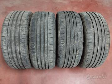 4 gomme 225/40/R18