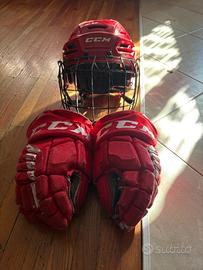 Casco e guanti hockey