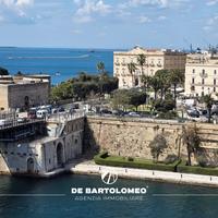 Ampio app.to in Corso Umberto I ang. C.so Due Mari