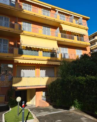 Bilocale a Mentone