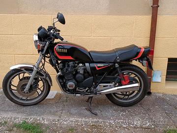Yamaha XJ 550 - rimessa a nuovo, pronta all'uso