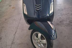 Vespa 300GTS