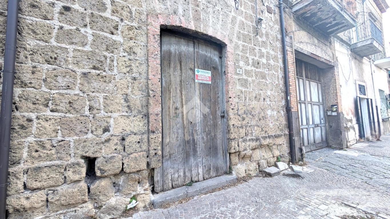 NEGOZIO A FRATTAMAGGIORE - Vista 6